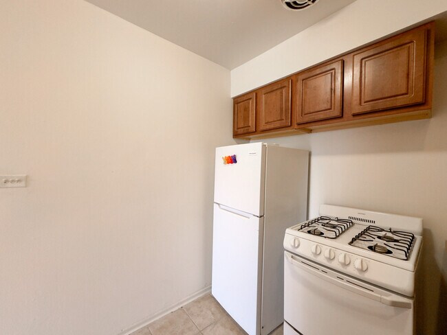 Foto del edificio - 6825 N Sheridan Rd