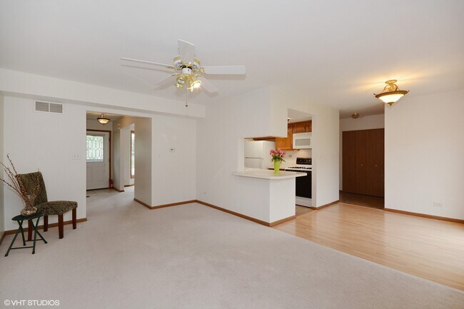 Building Photo - 1332 Gloucester Cir