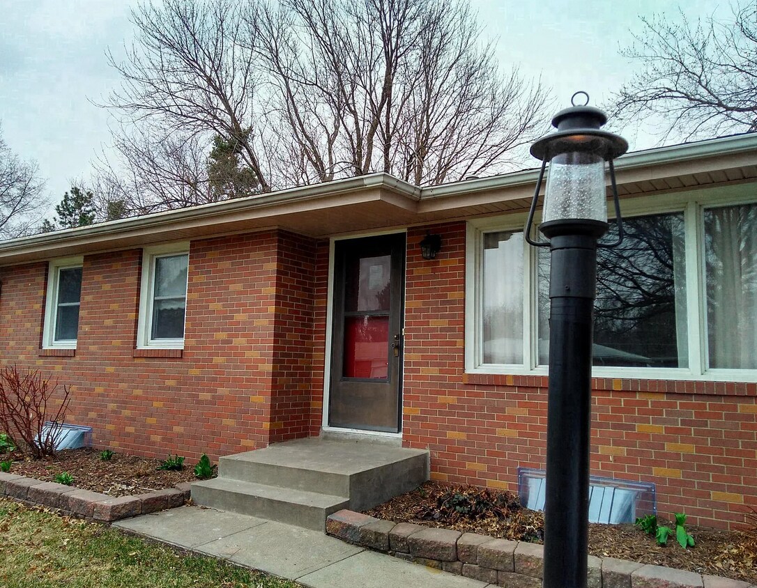 4221 X St, Lincoln, NE 68503 House Rental in Lincoln, NE