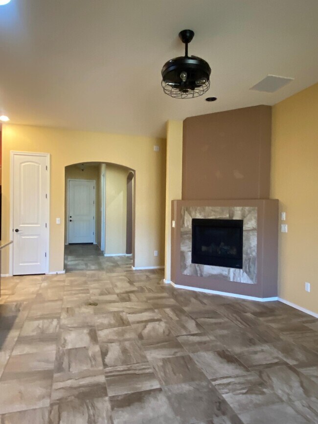 Building Photo - 3954 Marden Ln