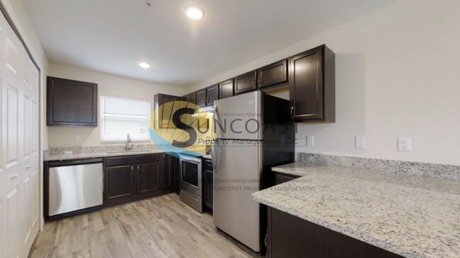 Foto del edificio - AVAILABLE NOW! Stunning 2/2 Unit for Rent ...