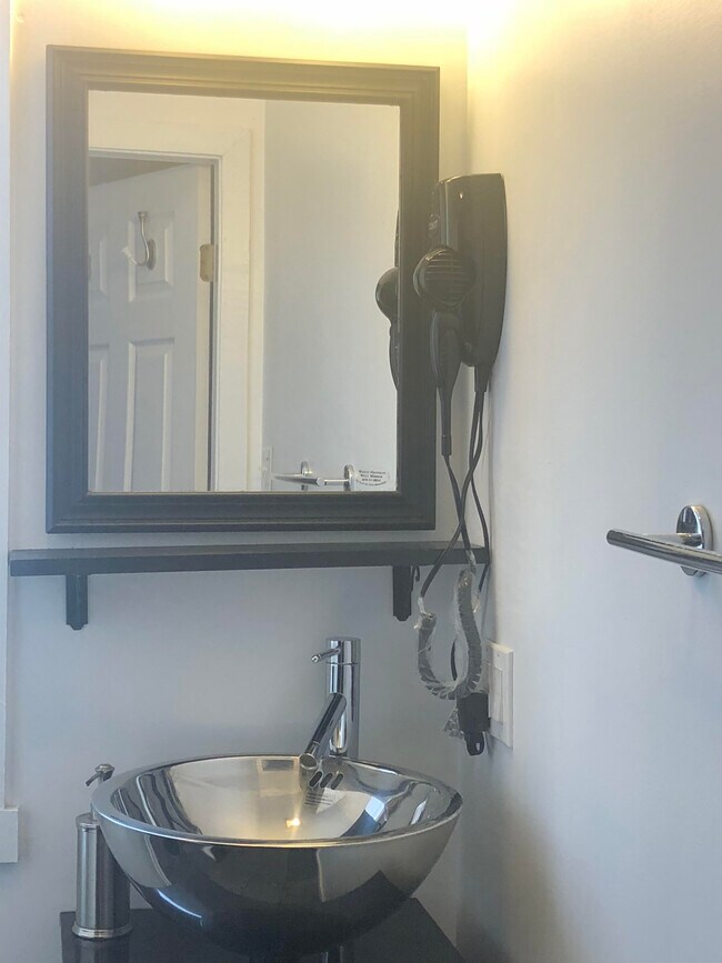 11765 Tennessee Ave Unit 1, Los Angeles, CA 90064 Apartments 11765