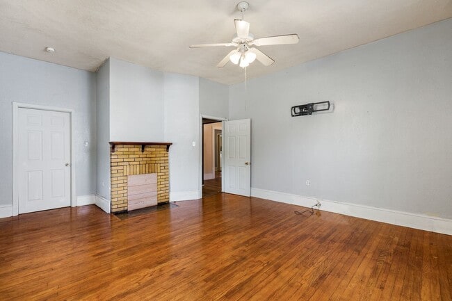 Foto del edificio - 902 Pickens St