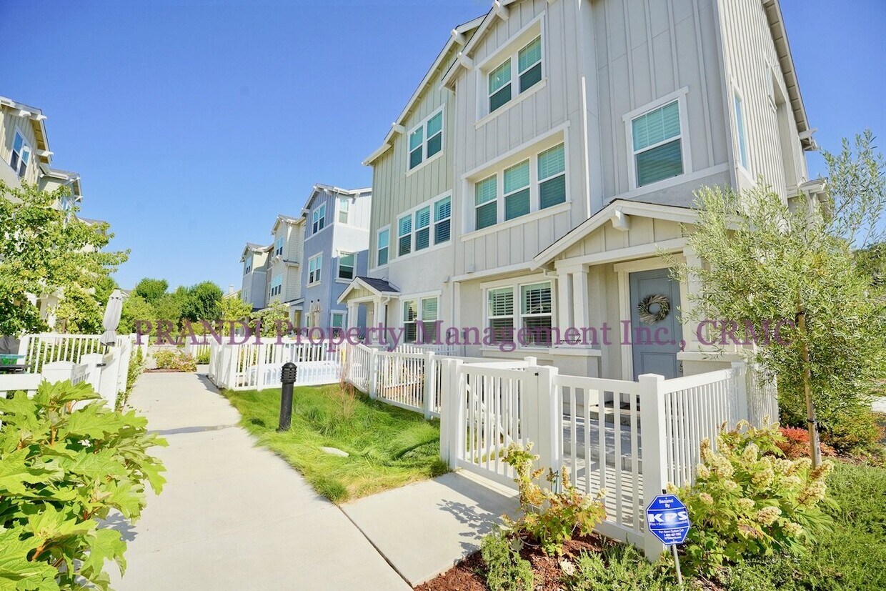 Primary Photo - "Spacious 4-Bed Condo at 2 Orta Way, Novat...