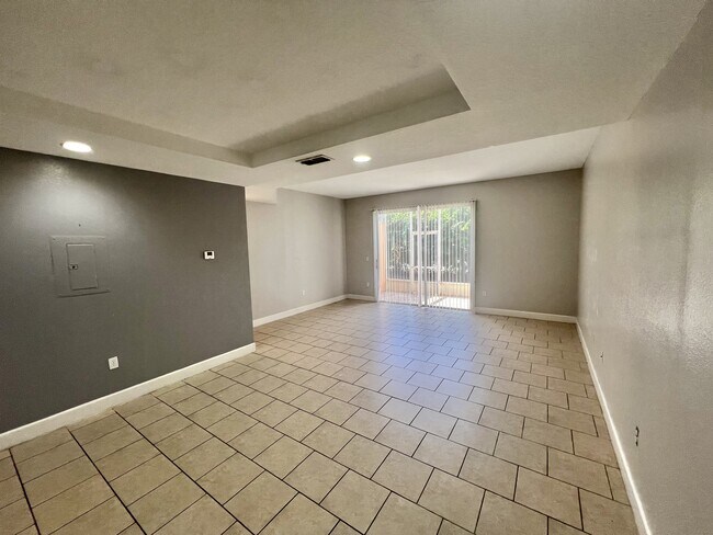 Building Photo - 2088 Heritage Ky Blvd