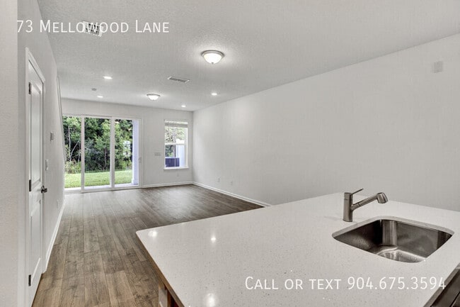 Building Photo - 73 Mellowood Ln