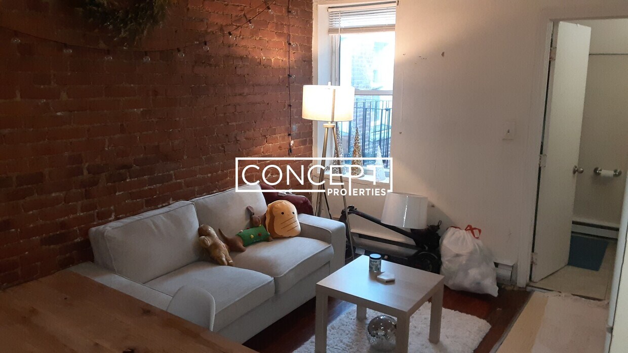 Foto principal - 892 Huntington Ave