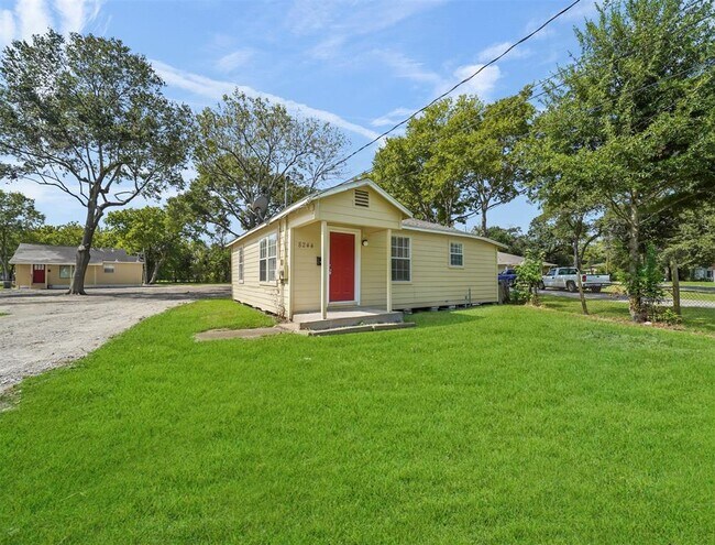 Foto del edificio - 8244 Hartford St