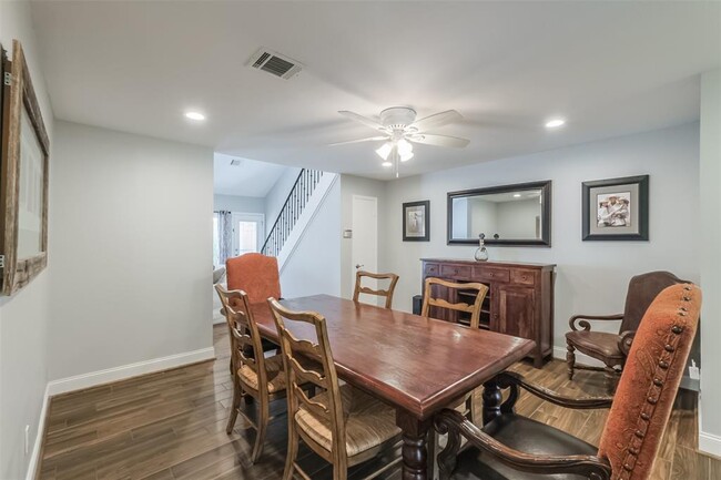 Foto del edificio - 1156 N Kirkwood Rd