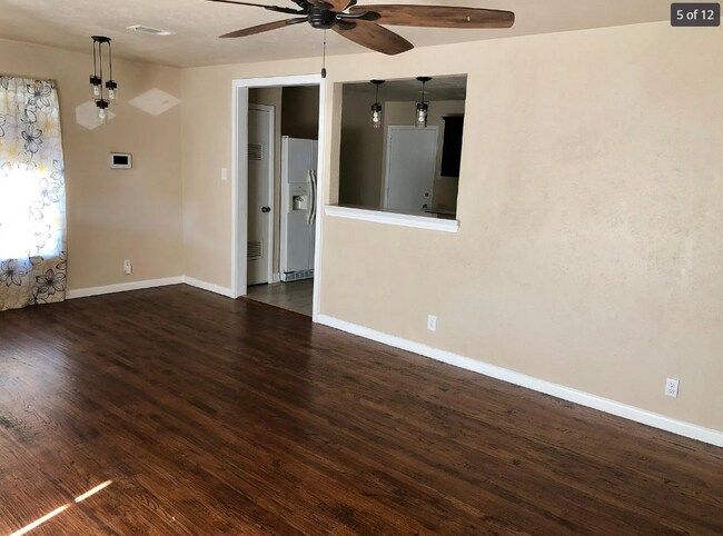 Foto del edificio - 3504 Jane Ln