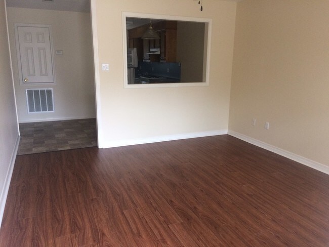 Living room - 122 Price St