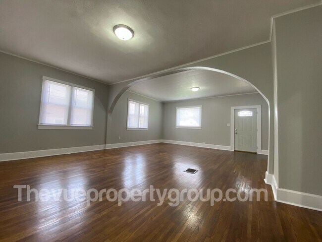 Foto del edificio - DEPOSIT MOVES YOU IN!! – No Rent Until Jun...
