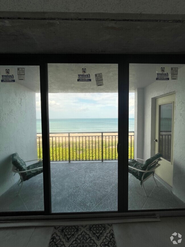 Building Photo - 10102 S Ocean Dr
