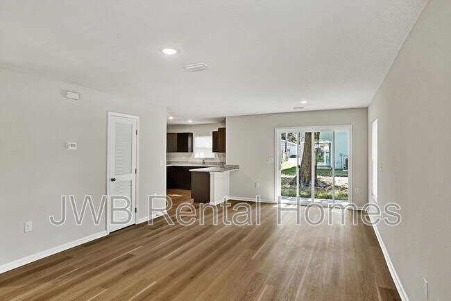 Foto del edificio - 1614 State St W