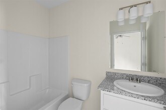 Building Photo - 409 Beto St