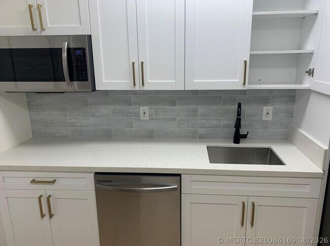 Foto del edificio - 2889 SW 19th Pl