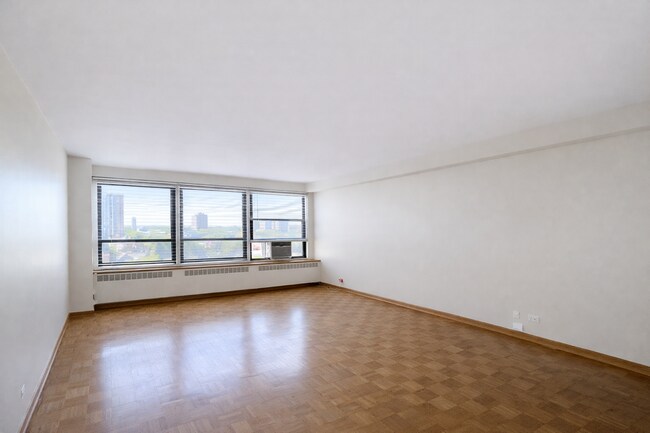 Foto del edificio - 4180 N Marine Dr