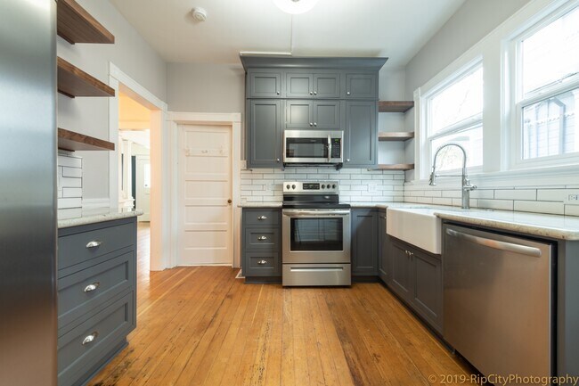 Foto del edificio - 616 NW 22nd Ave
