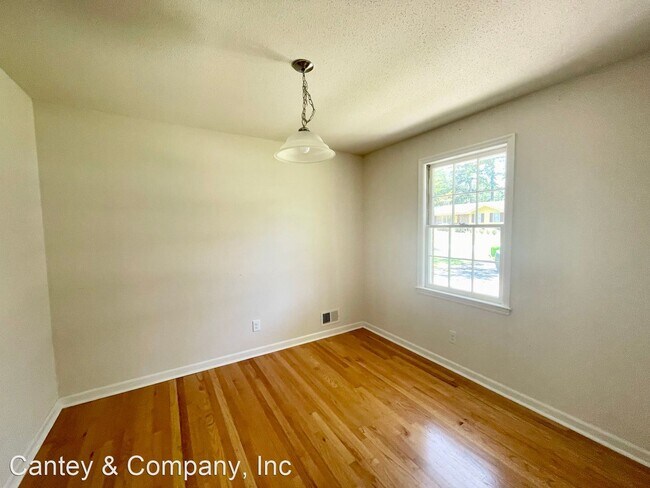 Building Photo - 3 br, 2 bath House - 2126 Woodtrail Dr