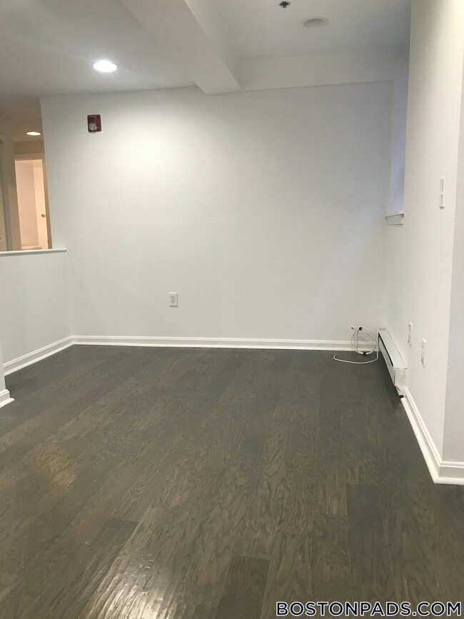 Building Photo - 108 Jersey St