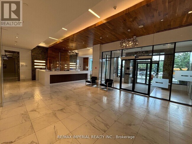 Photo du bâtiment - 7890 Bathurst St