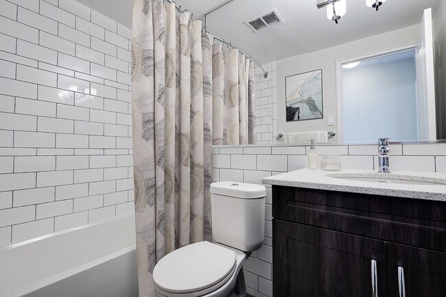 Photo du bâtiment - 99, 150 Dowling Avenue