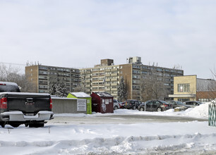 Building Photo - La Maison du Sommet