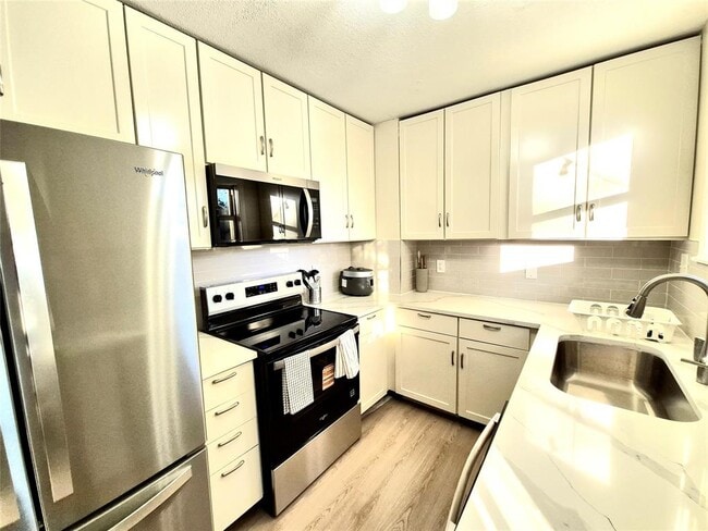 Building Photo - 1707 Palo Duro Rd