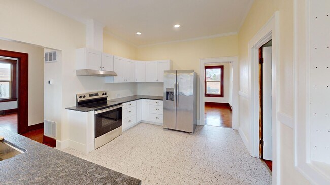 Foto del edificio - BEAUTIFUL 3 BED 1 BATH HOME!