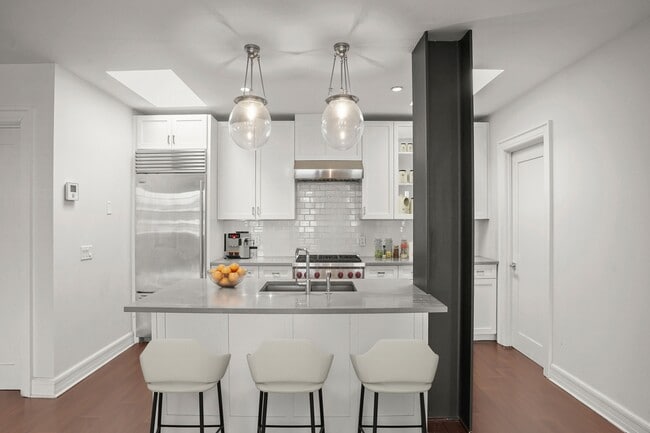 Photo - 409 Greenwich Ave Apartment