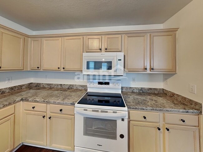 Building Photo - 11130 Fort Smith