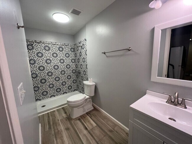 Building Photo - 3228 Meadowlark Ln NW
