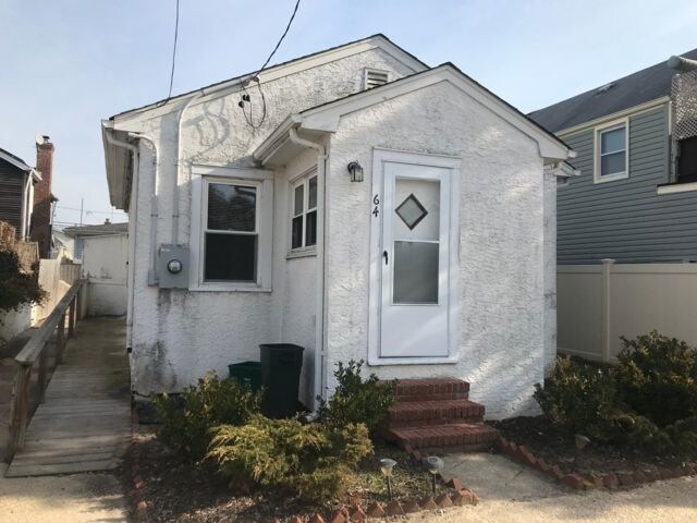Primary Photo - 64 Bellmore Ave
