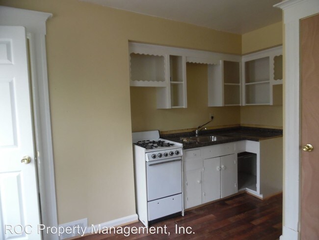 Building Photo - 1 br, 1 bath Apartment - 77 Chili Avenue