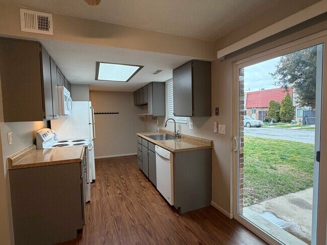 Foto del edificio - 359 N 100 W