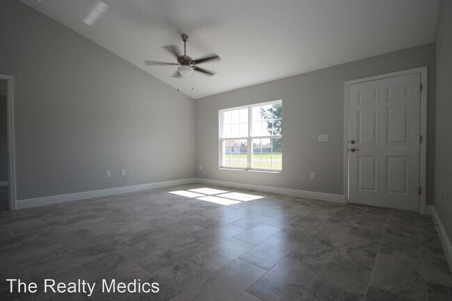 Building Photo - 4 br, 2 bath House - 4850 SW 147th Loop