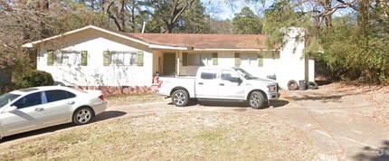 Building Photo - 540 Meadowview Dr
