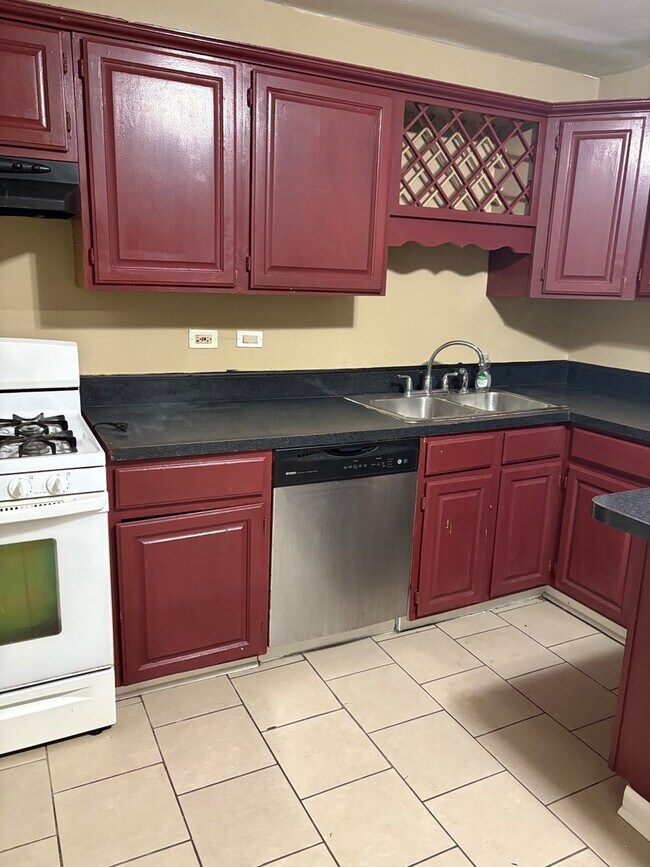 Building Photo - 2035 171st St