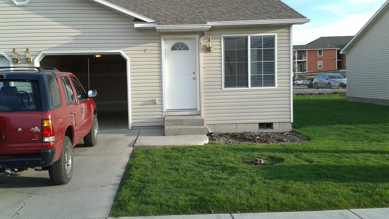 860 S 5th W, Rexburg, ID 83440 Apartments at 860 S 5th W Rexburg, ID