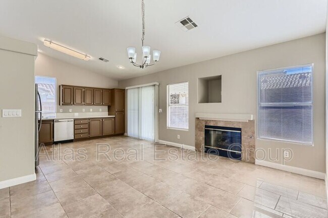 Foto del edificio - 5809 Red Umber Ave