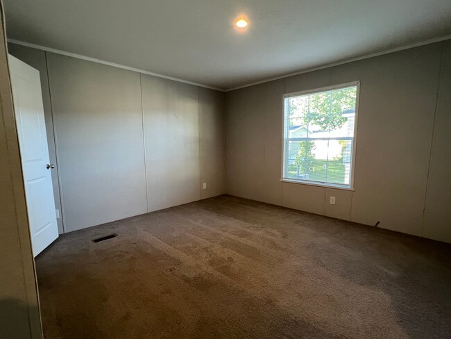 Foto del edificio - 5161 Chantelle Dr