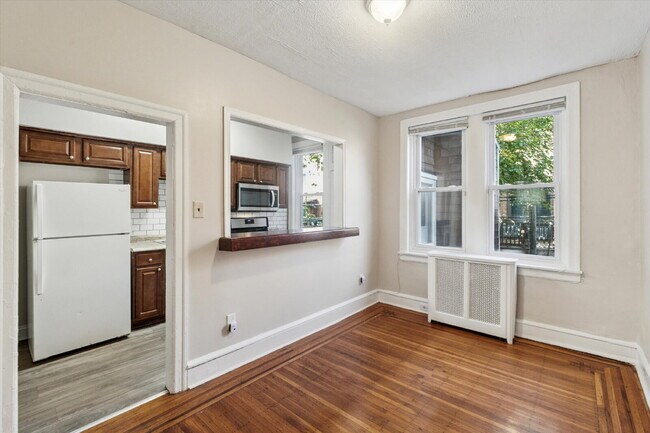 Building Photo - 3 Bedroom Home Ready for Rent!