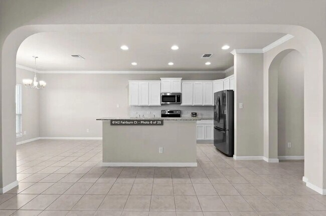 Foto del edificio - 6142 Fairburn