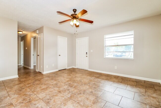 Foto del edificio - 5640 62nd St N