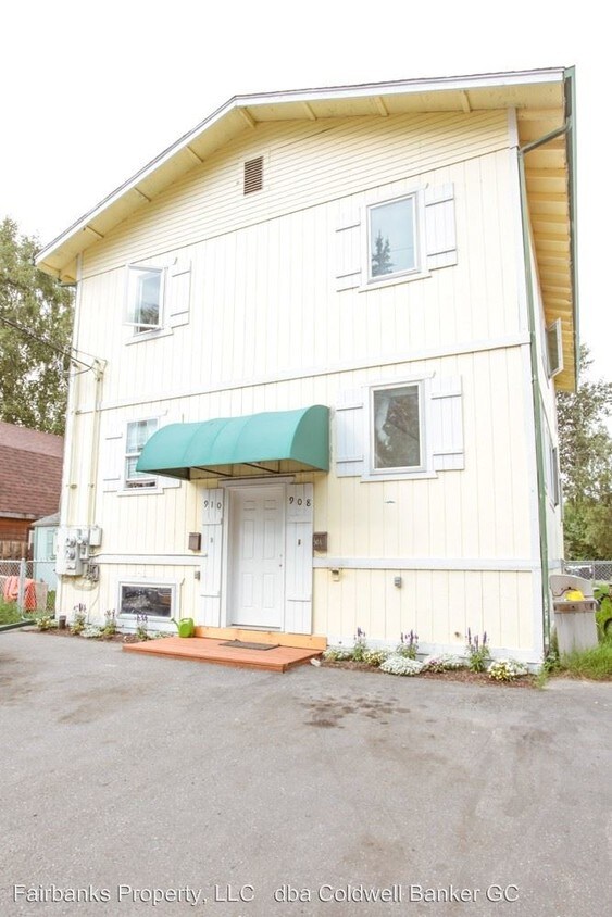 Foto principal - 910 4th Ave