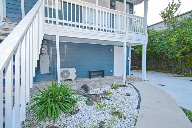 Building Photo - 5114 Grantwood St