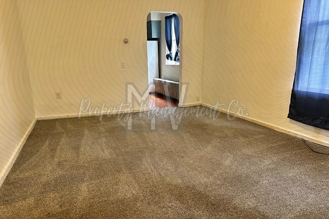 Foto del edificio - 2412 W Burnham St