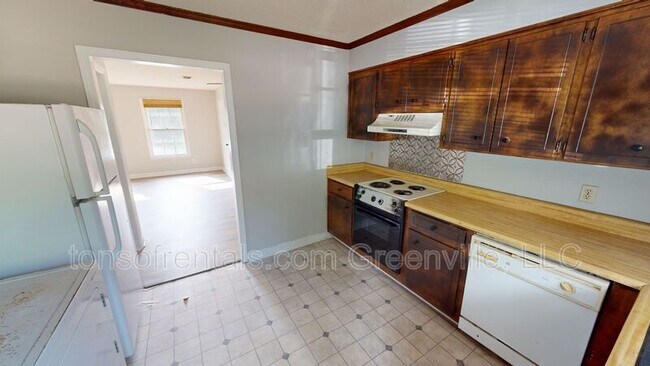 Foto del edificio - 178 Hidden Hill Rd