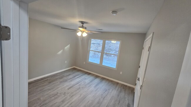 Building Photo - 210 White Eagle Trl