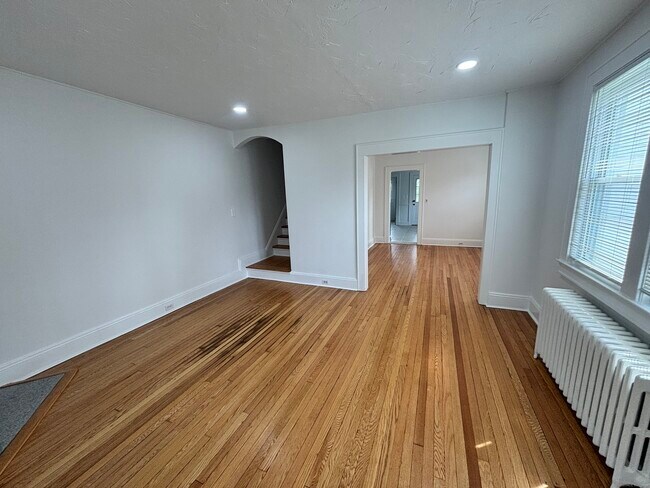Building Photo - 10 Glendenning St